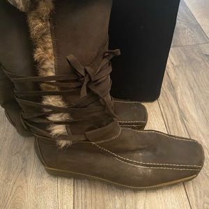 FUR LINED BOOTS
